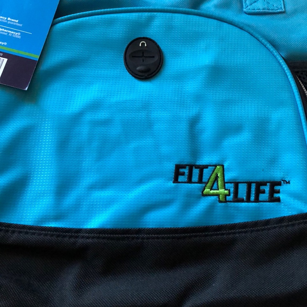 Workout tote* - Picture 2 of 4